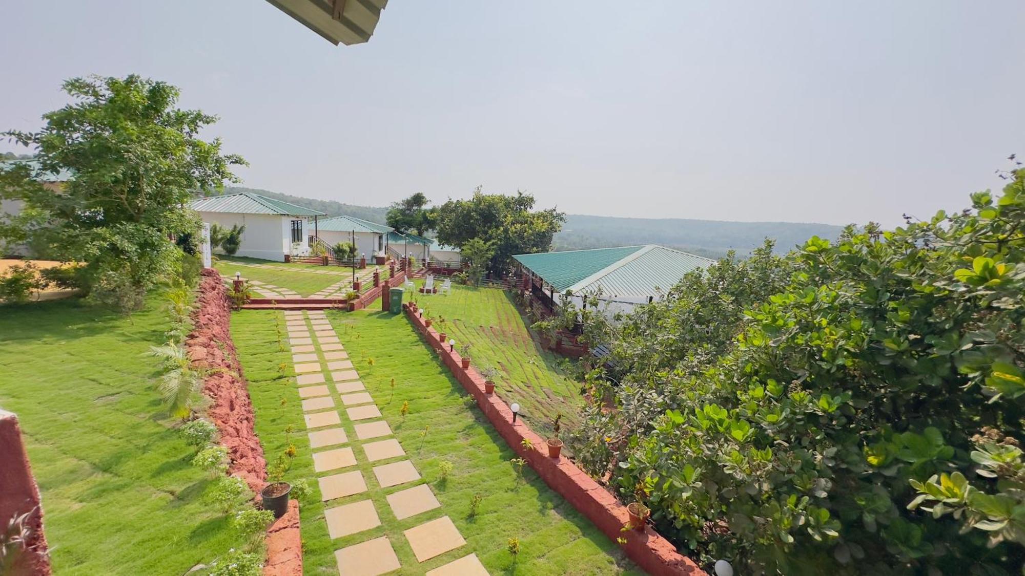 Xenious Cashew Leaf Eco Resort, Goa Arambol Exterior photo